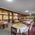 Hotel Colmeia Monte Real