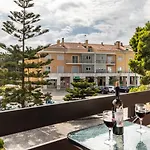 Colmeia 3* Monte Real