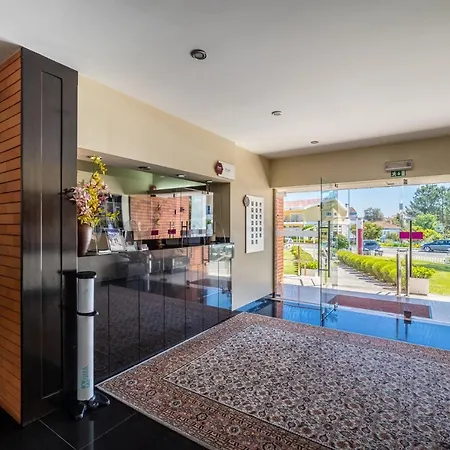 Colmeia Hotel Monte Real