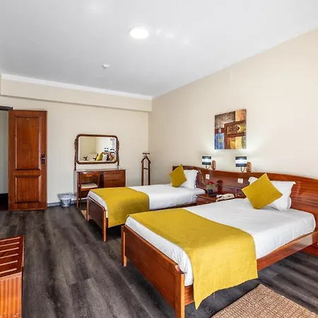 Colmeia Otel 3*
