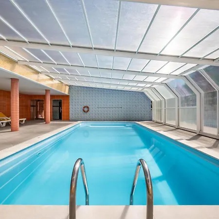 Colmeia Otel Monte Real