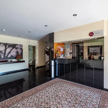 Hotel Colmeia