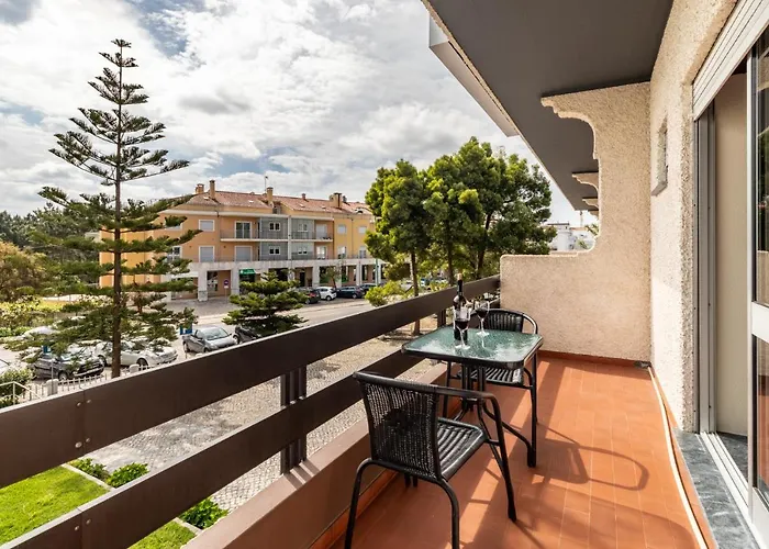 Hotel Colmeia Monte Real