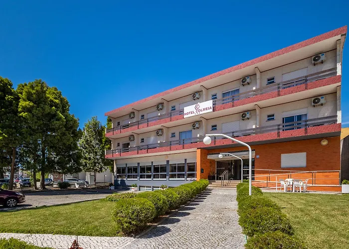 Colmeia Hotel Monte Real